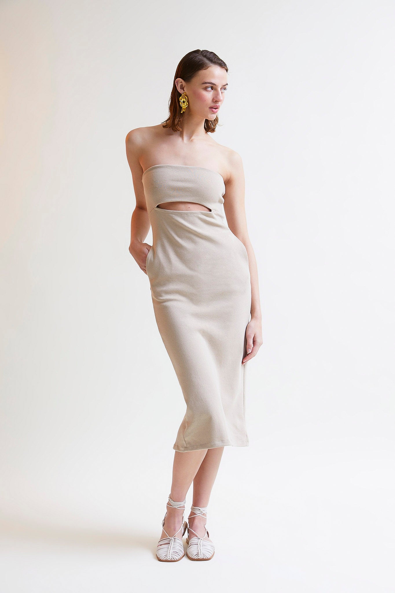 Strapless Black Cocktail Dress with Side Pockets and Back Split – Eco-Friendly Midi Party Dress for Weddings and Special Events 0